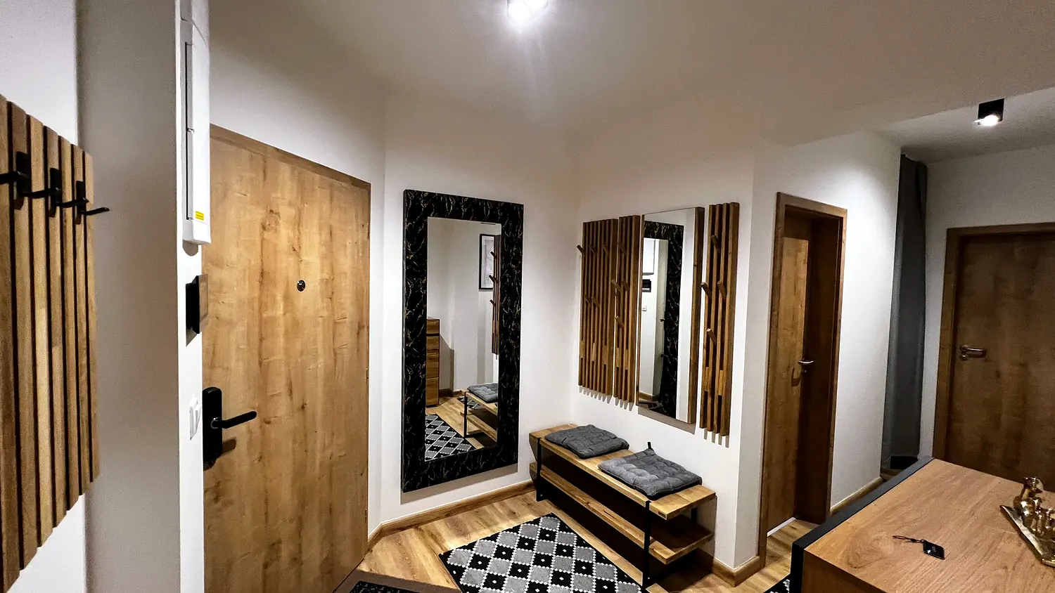 Chodba, apartmán 3+kk