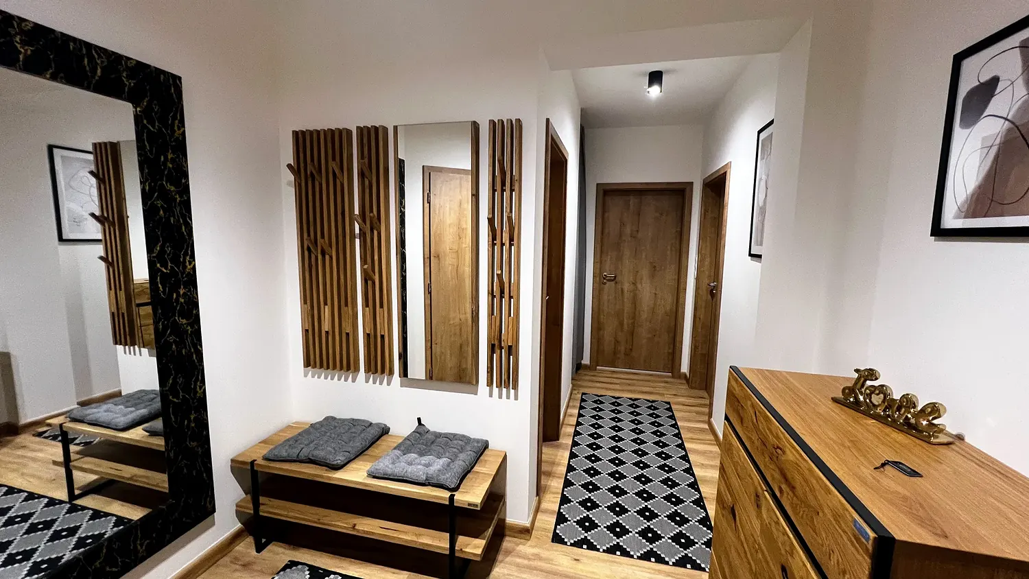 Chodba, apartmán 3+kk